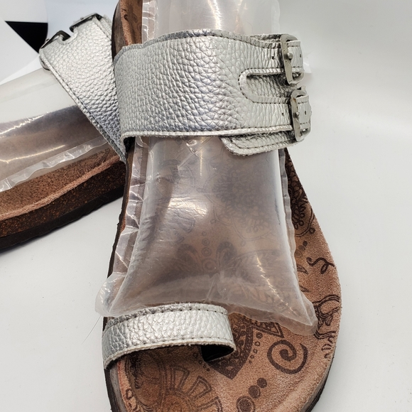 Muk Luks Silver Sandals - Picture 2 of 3